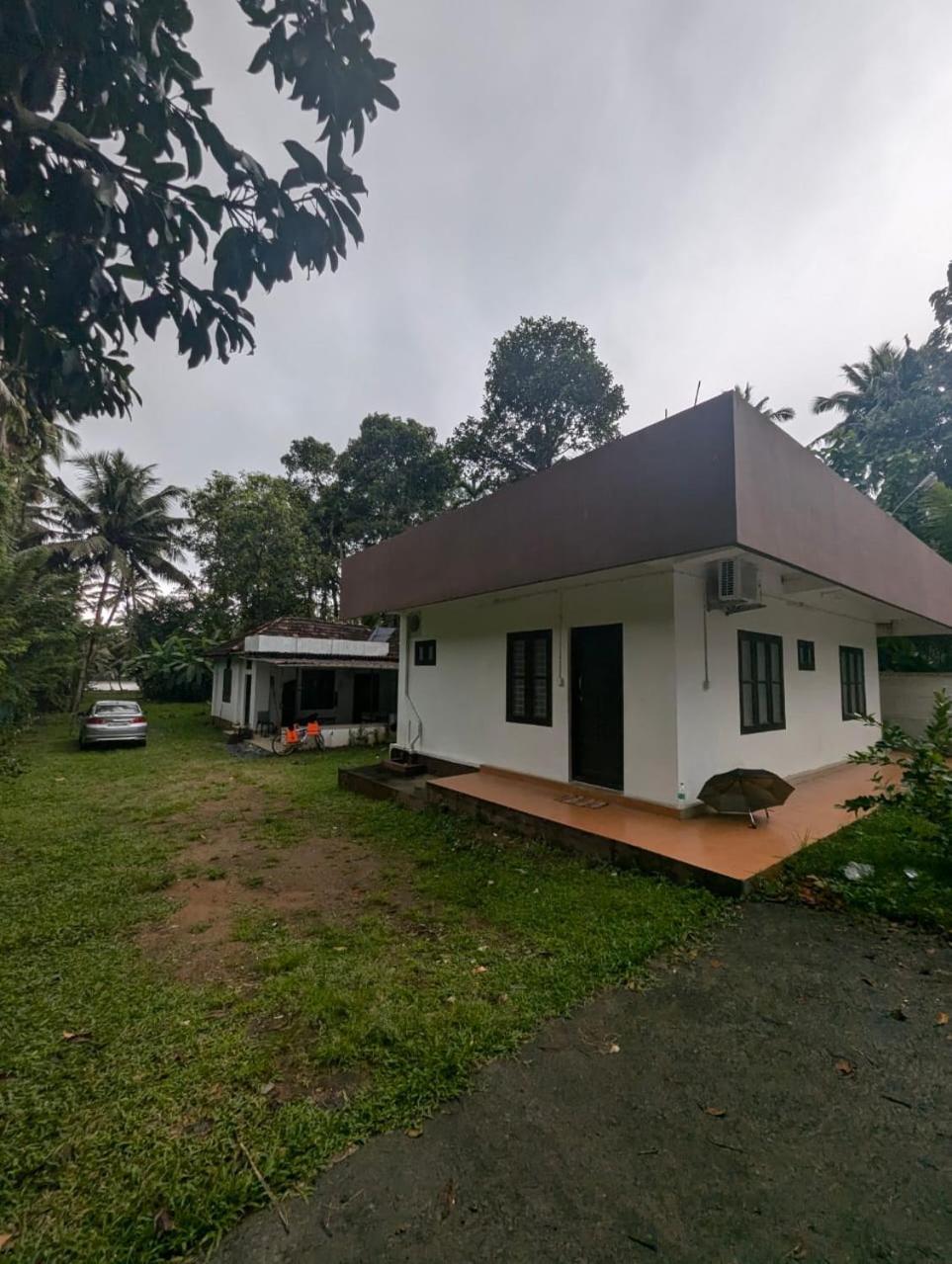Islandstay-A Riverside Property โกลลัม ภายนอก รูปภาพ